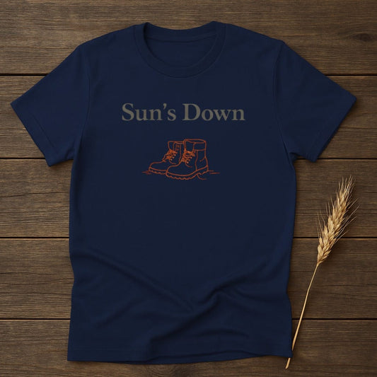 MyDesigns T-Shirt Sun's Down Boots T-Shirt